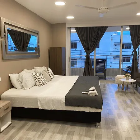 Aparta Estudio En El Edificio Bahia 79 Apartasuites *