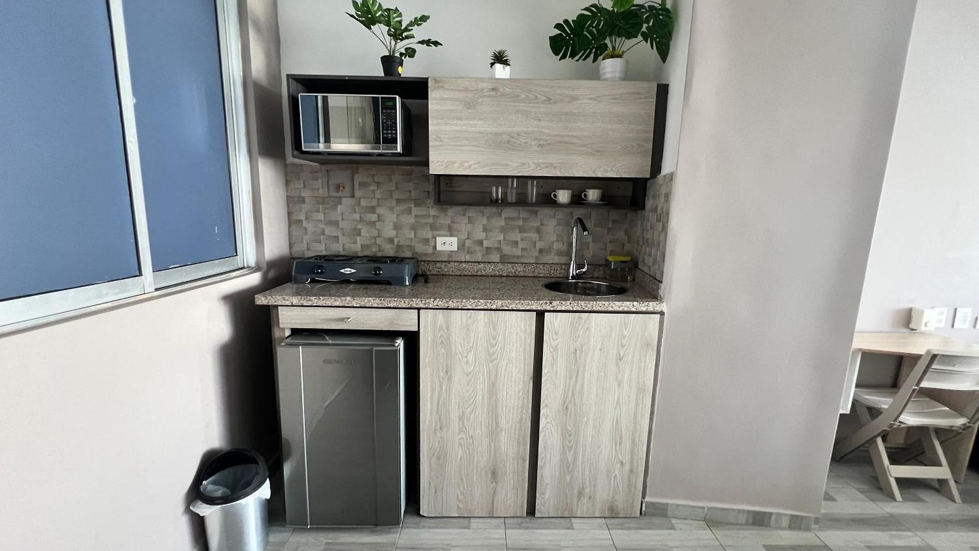 Aparta Estudio En El Edificio Bahia 79 Apartasuites *